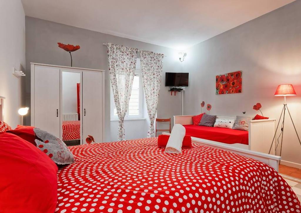 Апартаменты Bed And Colors Рим Номер фото