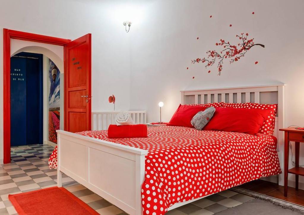 Апартаменты Bed And Colors Рим Номер фото